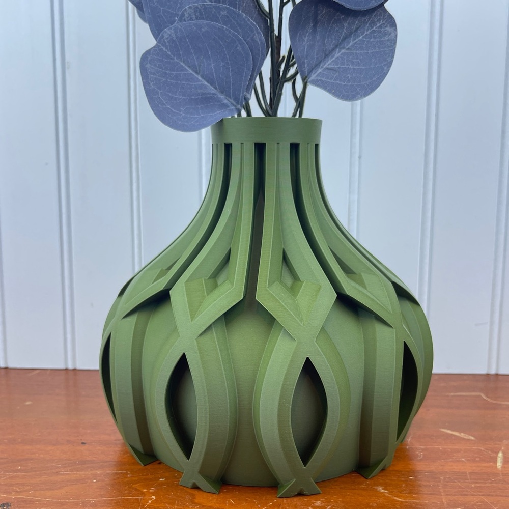 Modern Minimalist Flower Vase, The Linse Short Vase